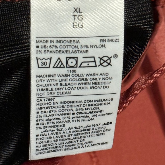 Old Navy Hybrid Shorts Flat Front Casual Stretch XL - Picture 3 of 6